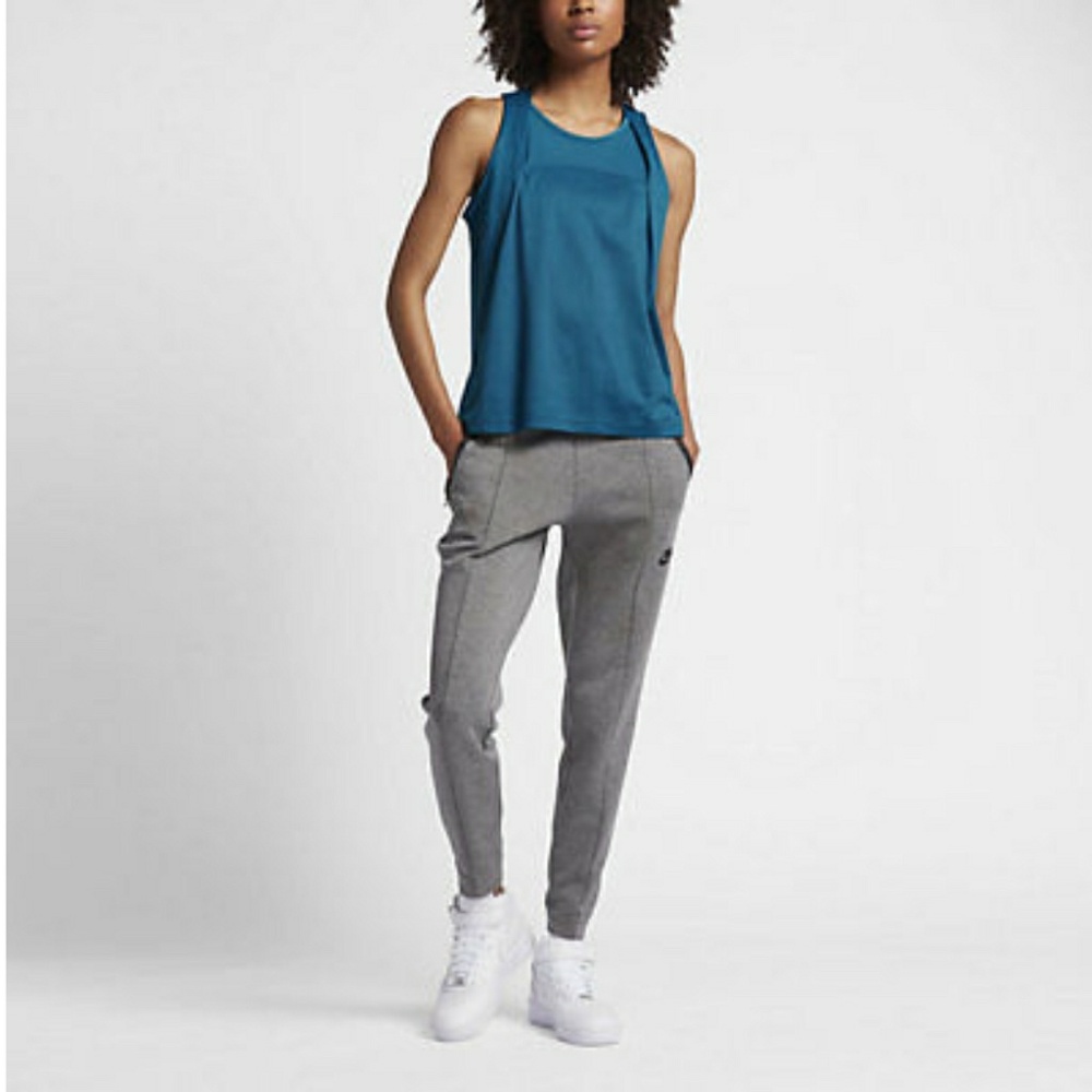 NWT NIKE Women's Sportswear Bonded Top